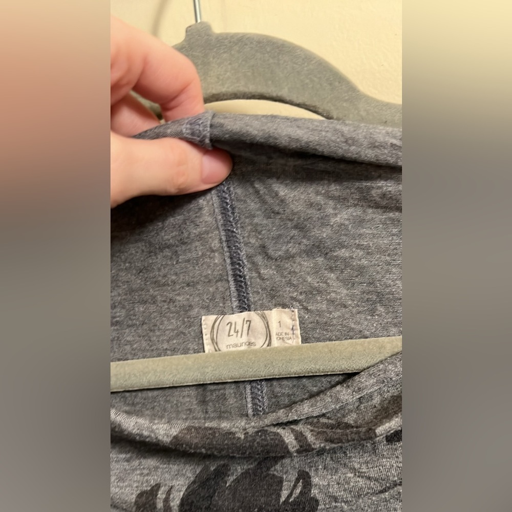 Maurices Floral Cowl Top ⭐️Free With purchase ⭐️ - Picture 3 of 5